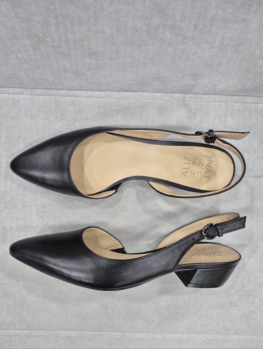 Naturalizer Banks sl8ng back pumps women's 8M black leather point toe low heel
